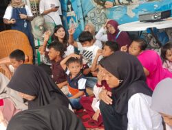 Komunitas Mengajar Kemenkeu Kunjungi Rumah Baca Teras Talenta