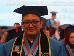 Konsistensi Tanpa Kompromi Antarkan Wisudawan UBSI Ini Raih Cumlaude