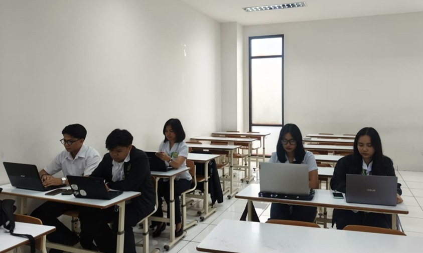 perkuliahan perdana Mahasiswa Filipina di UBSI