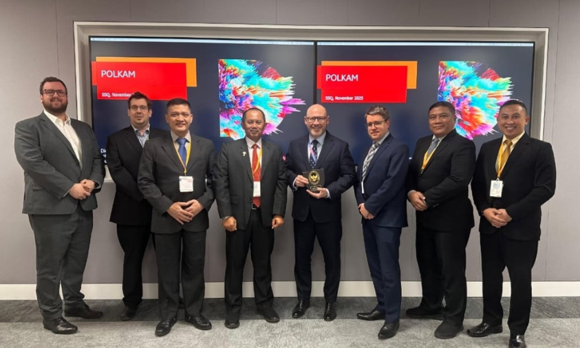 Guna perkuat keamanan siber nasional, Kemenko Polkan jalin kerja sama dengan BAE System pada Selasa (25/11) di London.