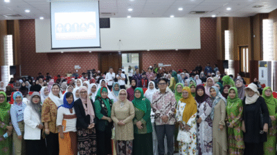 Menteri PPPA, Arifah Fauzi nyatakan perempuan memengang peran penting penggerak diplomasi publik dan perdamain global pada seminar nasional bertajuk "Perempuan, Garakan DAkwah, dan Diplomasi publik: Peran, Tantangan dan Strategi di Era Global", Rabu (5/11) (Sumber : website humas KemenPPPA)