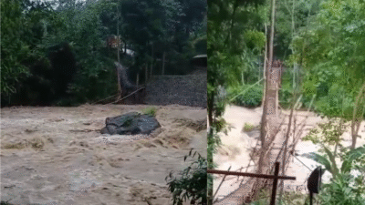 jembatan sementara desa tarisi sukabumi ambruk