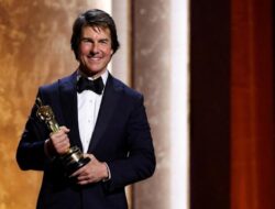 Tom Cruise Raih Oscar Pertama lewat Governors Awards 2025