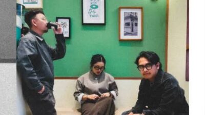 Album Angsa & Serigala