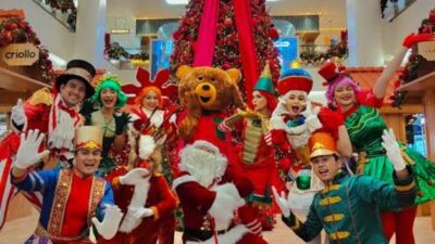 Plaza Indonesia Hadirkan Parade Fantasi Bertema Natal di Jakarta 