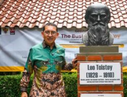Mengenal Leo Tolstoy yang Patungnya Telah Resmi Berdiri di FIB UI