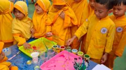 PresGo Science Day Hadirkan Pembelajaran Sains Seru dan Menyenangkan di KB–TK Prestasi Global