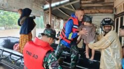 TNI Kirim Pasukan Untuk Evakuasi Warga yang Terjebak Banjir di Aceh Utara