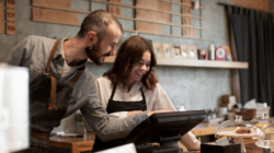 Tingkatkan Efisiensi Restoran dengan Software Kasir & Sistem Reservasi Terpadu