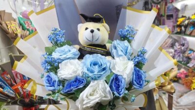 pedagang buket bunga