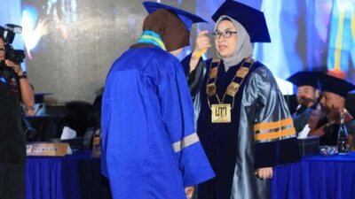 Wisuda Perdana FEB UNM