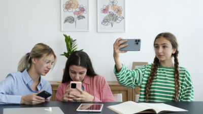 Media sosial dan kepercayaan diri Generasi Z