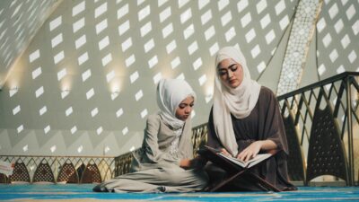 Epistemologi Islam dan Barat