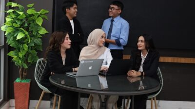 FEB UNM Gaspol Cetak Talenta Bisnis Digital Siap Tempur di Industri