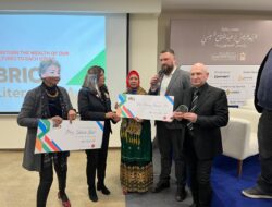 Penulis Salwa Bakr dan Denny JA Terima Penghargaan Sastra BRICS Pertama, Hadiah Rp 200 Juta