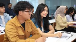 Mau Cepat Kerja Setelah Lulus? Ini 3 Ciri Kampus Anti Pengangguran yang Wajib Kamu Perhatikan