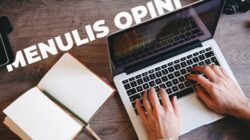 menulis opini