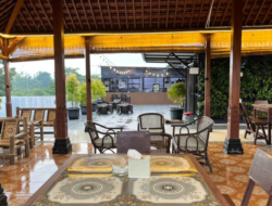 Resto Kalibayem Jogja dan Cara Orang Jogja, Menemukan ‘Jeda’ di Atas Awan: Pendopo Langit dan Kopi Joss Penawar Lelah