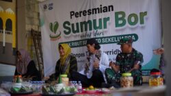 Sumur Bor Ke-247 BMH Mengalir di Gresik, Air Bersih Perkuat Kesehatan 250 Jiwa Pesantren Tholaburridho