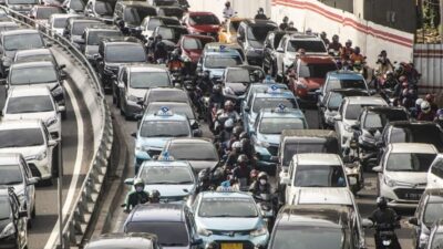 Ujian Terberat Pengendara Saat Puasa di Jalanan