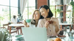 Nugas di Coffee Shop Jadi Gaya Baru Gen Z, Produktif atau Sekadar Tren?