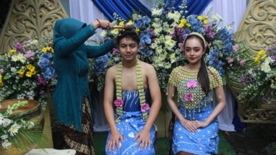 Prosesi Siraman Ndalem