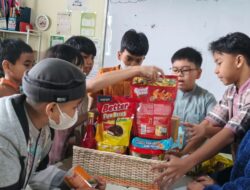 Ramadhan Delight26: Siswa SD Prestasi Global-Depok Antusias Membuat Parcel Penuh Kreativitas