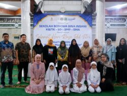 KB-TK dan SD Bina Insani Serahkan Baksos kepada Warga Sekitar Sekolah di Kelurahan Sukadamai-Bogor   