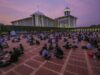 Menanti Lailatul Qadar, Ratusan Jamaah Jalani Itikaf di Masjid Istiqlal