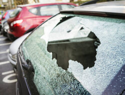 Mobil Dipecah di Depok 2 Tengah, MacBook dan Dompet Raib Dibawa Pelaku