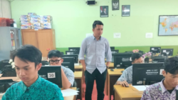 Kaprodi TI Cyber University Jadi Juri LKS Bidang Web Technologies Jakarta Selatan