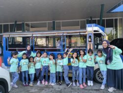 KB-TK Bina Insani Gelar Puncak Tema Mainan, Siswa Naik Odong-odong