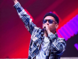 Oncho Flash Bikin Wisuda ke-63 UBSI Lebih ‘Hidup’ lewat Penampilannya di Panggung