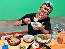 Bakso Gepeng 99 Pak Iwa: Sensasi Bakso “Mall” Harga Merakyat di Tangerang, Bayar Dulu Baru Racik!