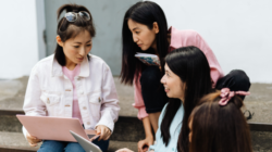 Pentingnya Belajar Bahasa Inggris di Era Digital
