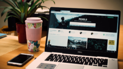 Era AI dan Media Sosial Membuat Website Makin Penting untuk Bisnis