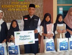 Lebaran Yatim Bersama BMH, Puluhan Anak Yatim Mojokerto Terima Bingkisan Muharram