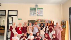 Mahasiswa Kuliah Kerja Lapangan (KKL) IIQ Jakarta Ikuti Pertemuan dengan Dosen Pembimbing Saepullah, M.A.