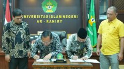 UIN Ar-Raniry dan Baitul Mal Simeulue Teken Kerja Sama Program Satu Keluarga Satu Sarjana
