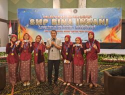 Pelepasan Siswa Kelas IX SMP Bina Insani, Motivator Nasional Jamil Azzaini Berikan Formula Sukses “IKP”