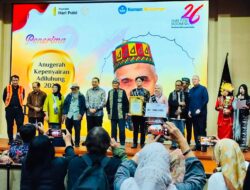 LK Ara Menerima Anugerah Penyair Adiluhung HPI  2026