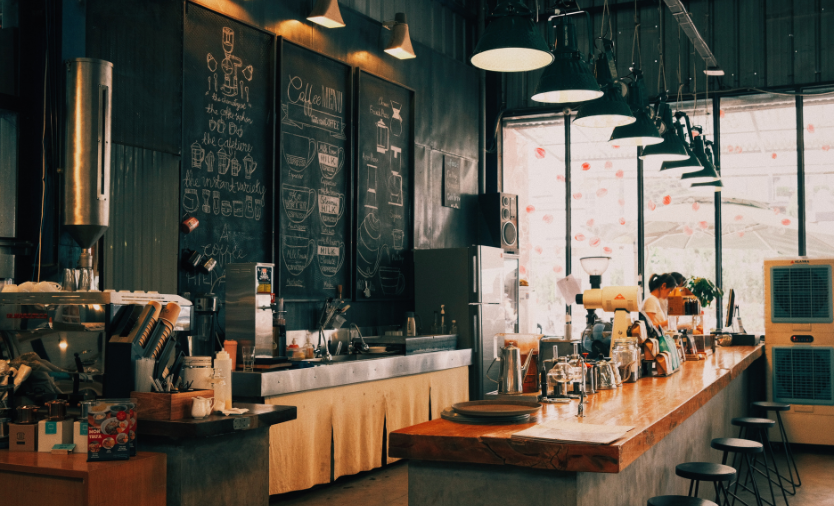 rekomendasi cafe live music di jakarta timur
