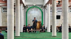 Sekolah Bosowa Bina Insani (SBBI) Bogor menggelar kegiatan pengarahan guru dan karyawan, menyambut tahun ajaran baru 2026/2027, Senin (13/7/2026). Chief Academic Officer (CAO) Sekolah Bosowa Bina Insani (SBBI) Haposan Andi Citra M.Pd memberikan pengarahan. (Foto: Dok SBBI)