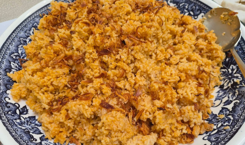 sepiring nasi minyak