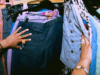 Bukan Sekadar Ikut Tren, Ini Alasan Gen Z Memilih Thrifting