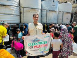 BMH  dan  Sakinah Mart Salurkan 5.000 Liter Air Bersih untuk Warga Gaza City