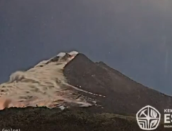 Gunung Merapi Erupsi, Awan Panas Guguran Meluncur 2 Km ke Arah Barat Daya