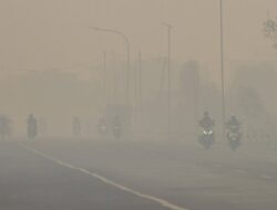 Di Balik Kabut Asap Kalimantan, Ada Napas yang Harus Dijaga