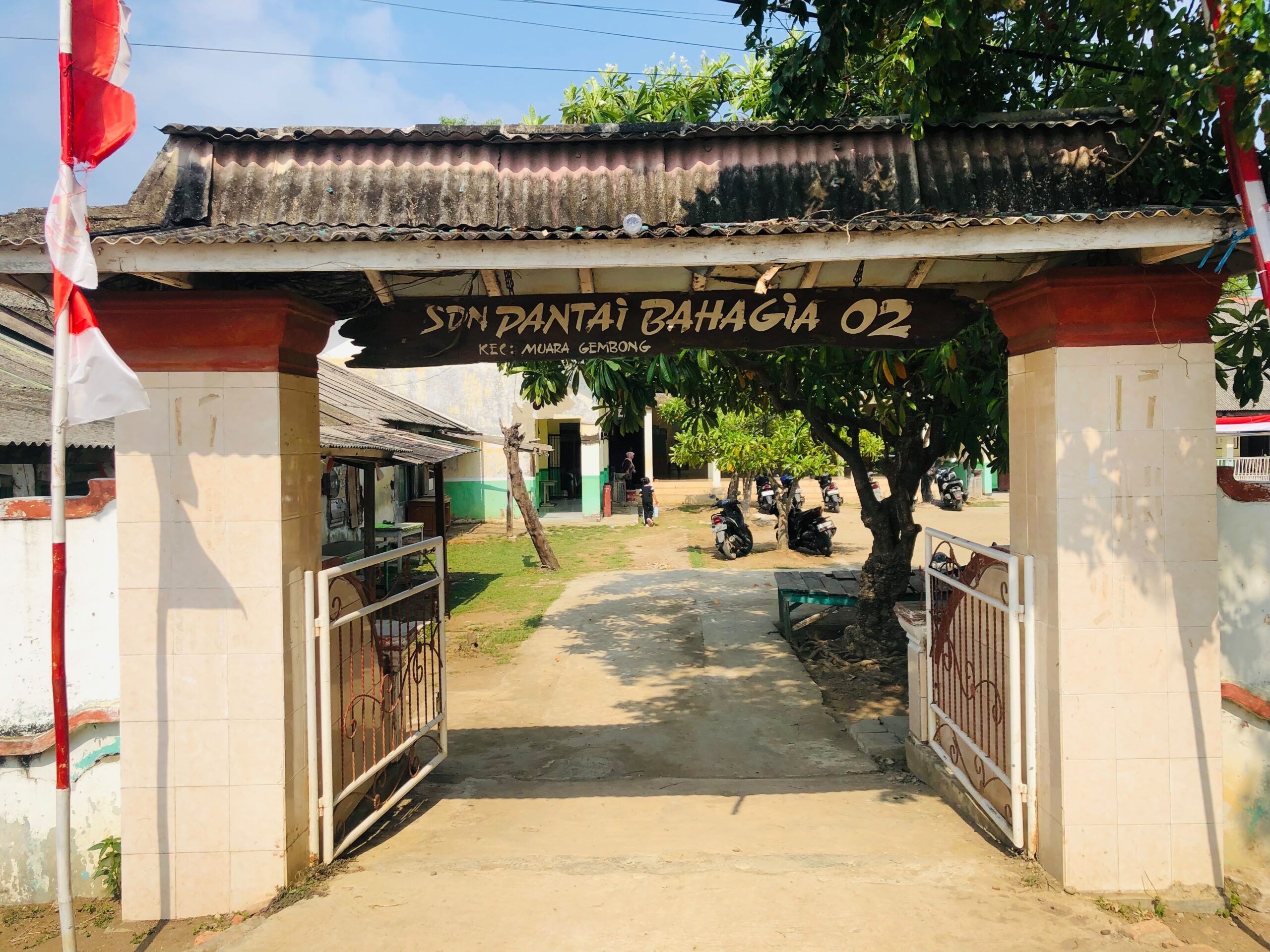 Pantai Bahagia