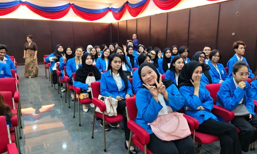 Mahasiswa Sastra Inggris